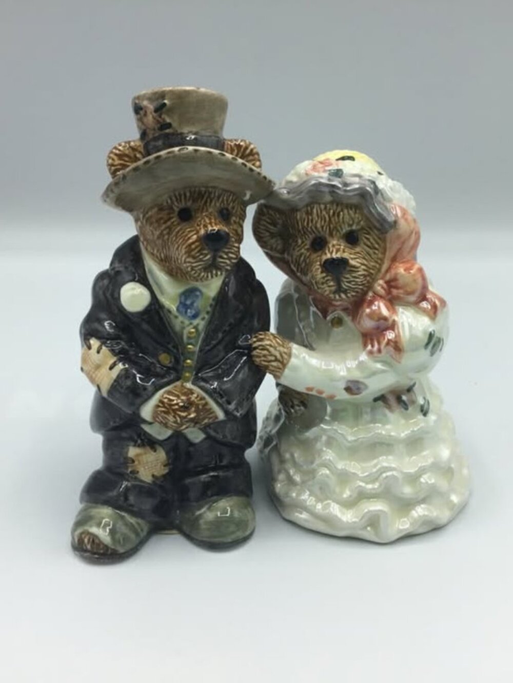 Boyd’s Bears Salt & Pepper Shakers-Grenville & Beatrice True Love